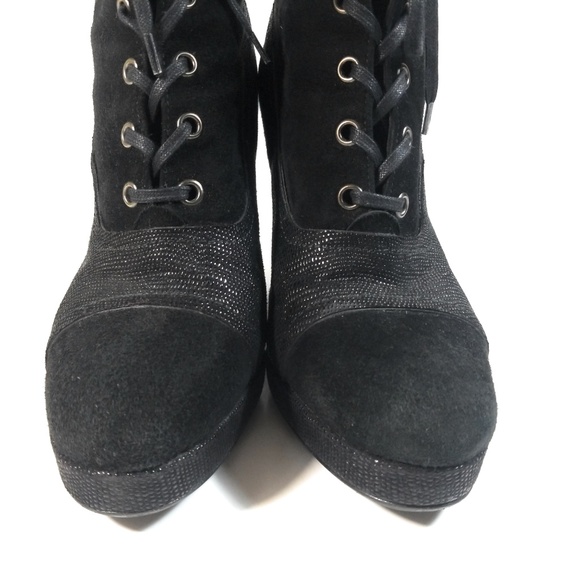 Stuart Weitzman Suede Stingray Wedge Booties 7 M - Picture 3 of 8